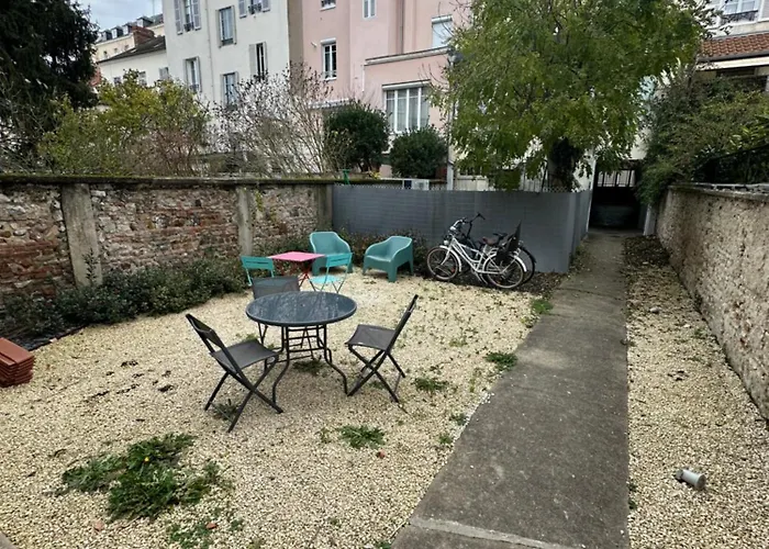 Emeraude 2 Daire Vichy